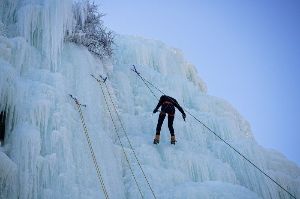 【三夫活动】新人一日攀冰体验  最后一期（3月3日 周六）